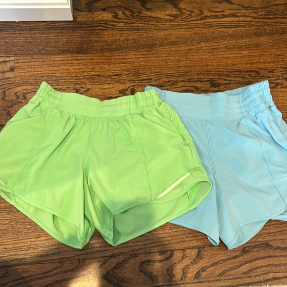 Lululemon hotty hot shorts in green and blue - Picture 1 of 9